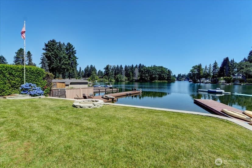 Property photo for 10837 Evergreen Terrace SW, Lakewood photo 28