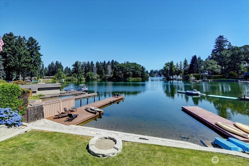 Property photo for 10837 Evergreen Terrace SW, Lakewood photo 17