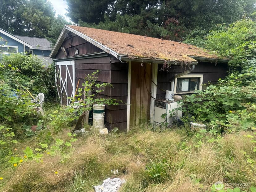 Property photo for 9209 13th Avenue SW, Seattle photo 3