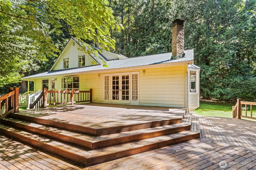 Property photo for 2015 290th Avenue NE, Carnation photo 5