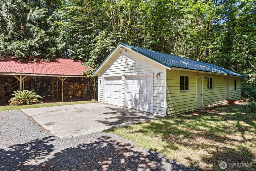 Property photo for 2015 290th Avenue NE, Carnation photo 28