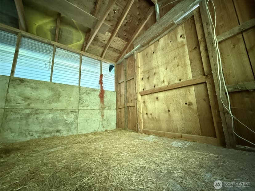Property photo for 2015 290th Avenue NE, Carnation photo 38
