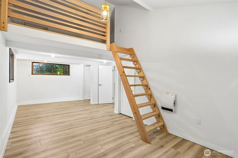 Property photo for 16220 Ambaum Boulevard S, Burien photo 30