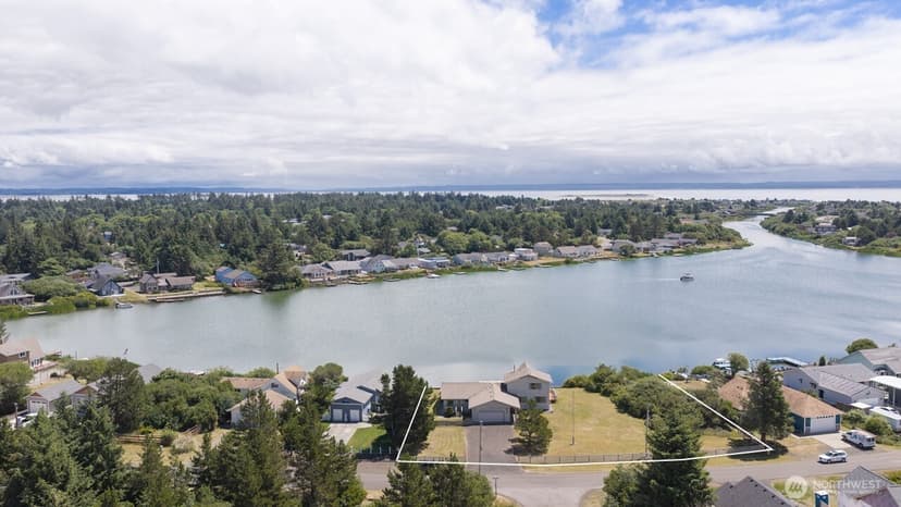 Property photo for 854 Texmar Avenue SW, Ocean Shores photo 2