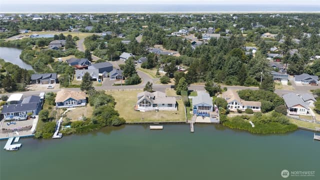 Property photo for 854 Texmar Avenue SW, Ocean Shores photo 4