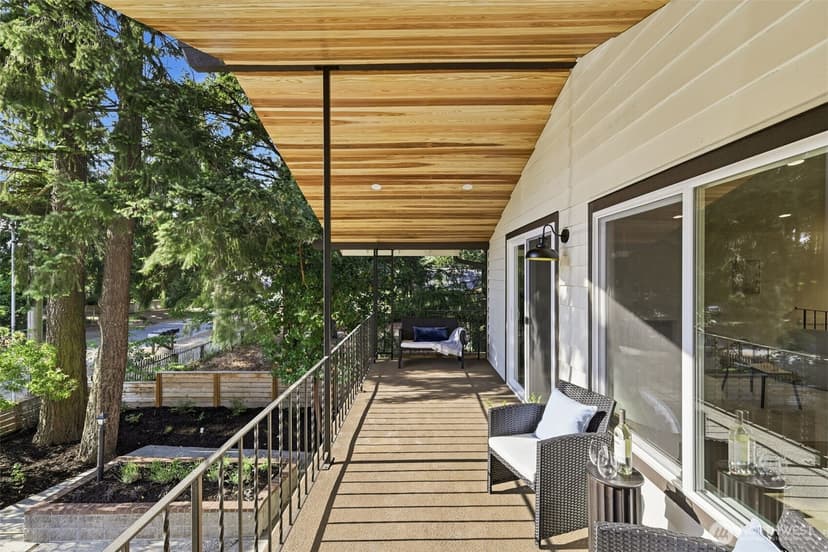 Property photo for 12544 25th Avenue NE, Seattle photo 16
