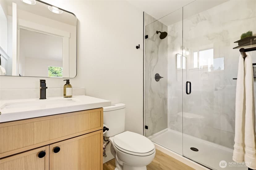 Property photo for 12544 25th Avenue NE, Seattle photo 19