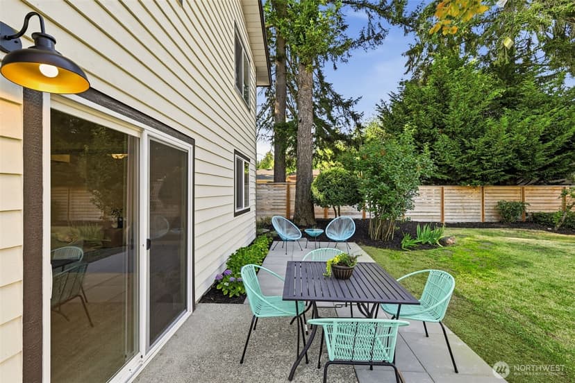 Property photo for 12544 25th Avenue NE, Seattle photo 30