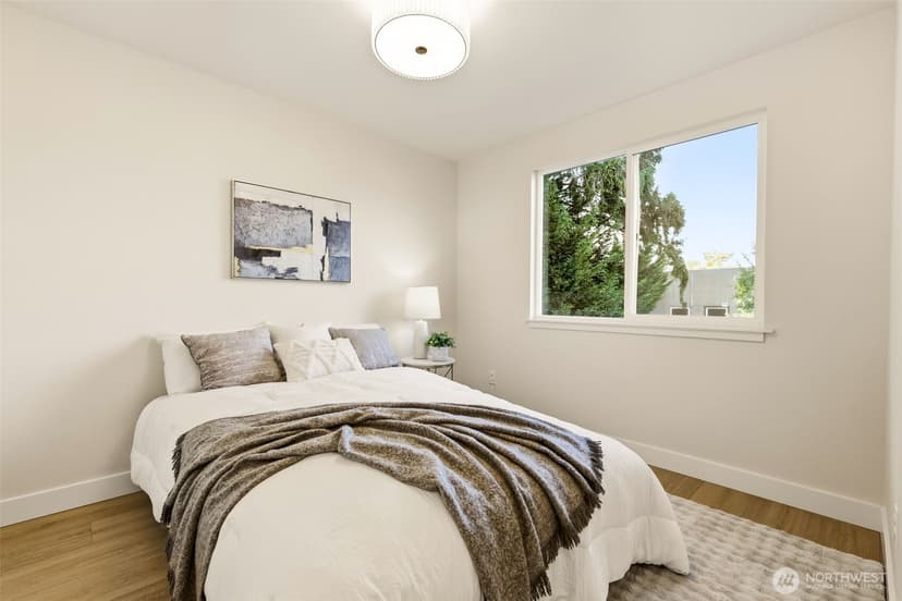 Property photo for 12544 25th Avenue NE, Seattle photo 21