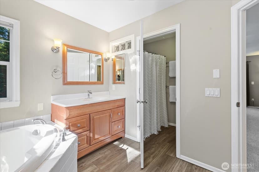 Property photo for 10005 228th Place SE, Woodinville photo 17