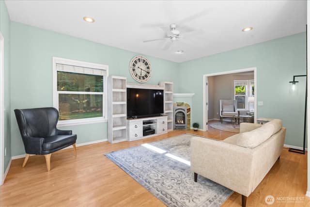 Property photo for 10005 228th Place SE, Woodinville photo 5
