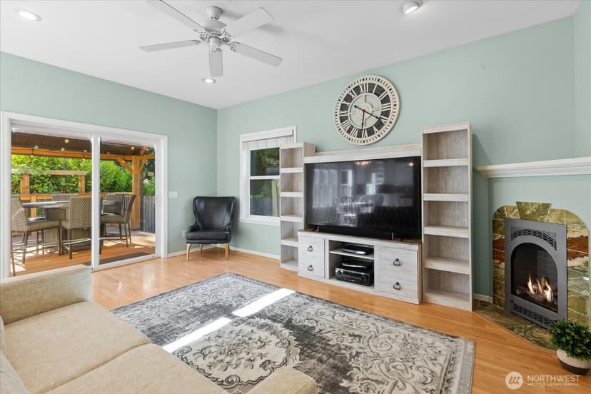 Property photo for 10005 228th Place SE, Woodinville photo 6