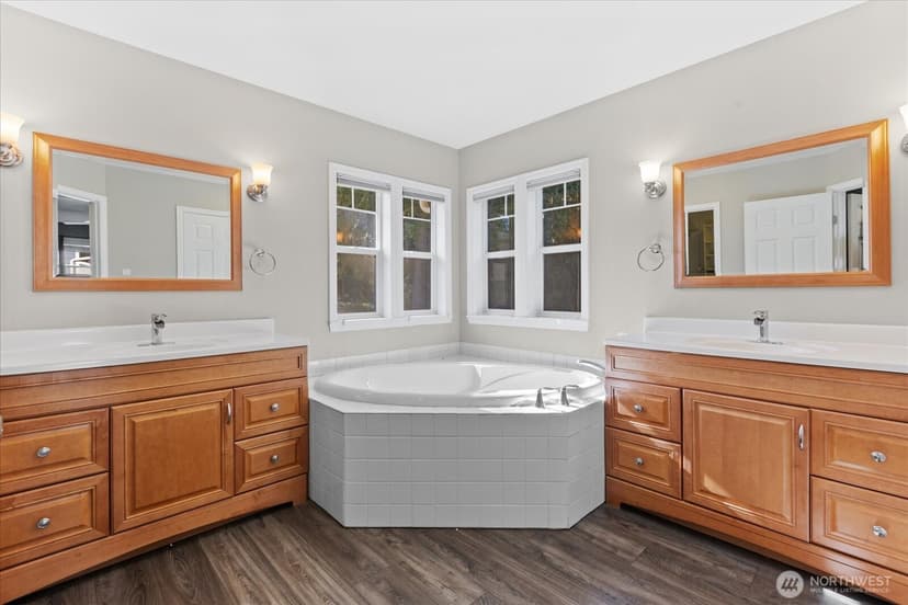 Property photo for 10005 228th Place SE, Woodinville photo 16