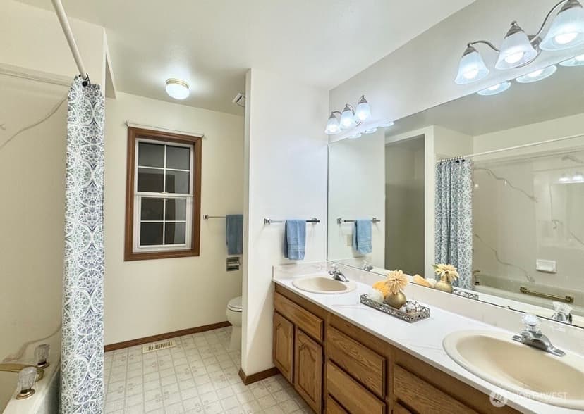 Property photo for 17517 SE 293rd Place, Kent photo 24