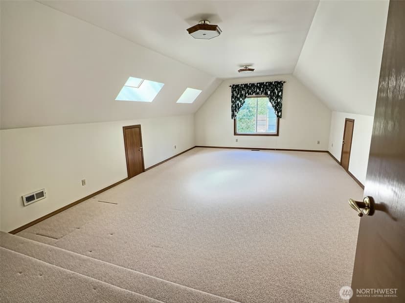Property photo for 17517 SE 293rd Place, Kent photo 9