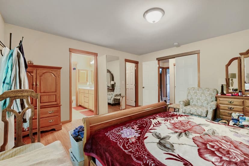 Property photo for 14505 Meridian Place W, Lynnwood photo 13