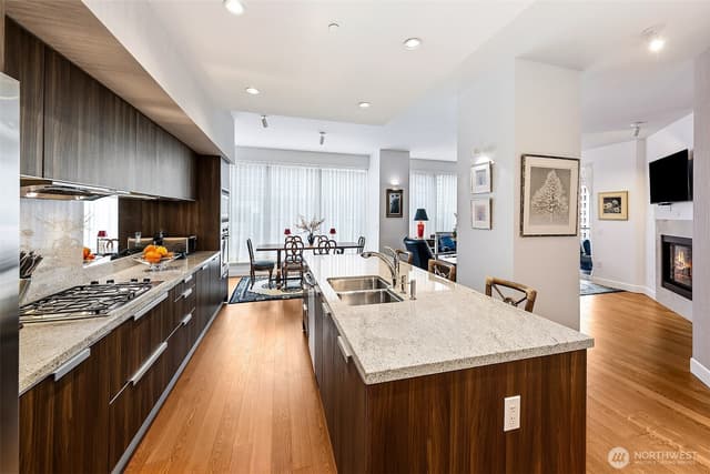 Property photo for 1920 4th Avenue #408, Seattle photo 5