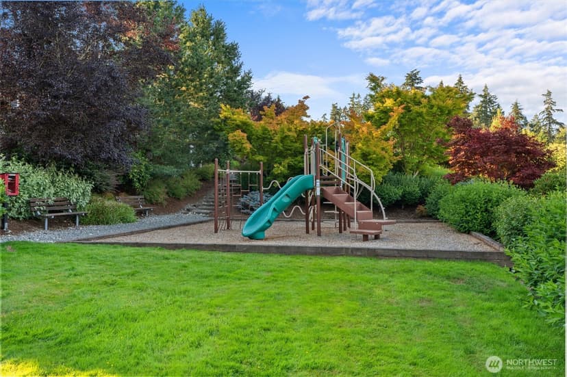 Property photo for 13025 137th Drive NE, Kirkland photo 30