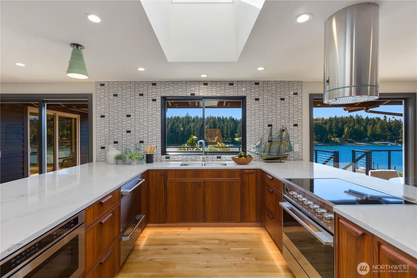 Property photo for 6498 NE Monte Vista Drive, Bainbridge Island photo 11