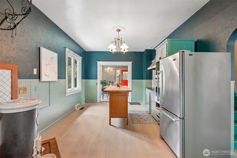 Property photo for 1010 S Director Street, Seattle photo 15