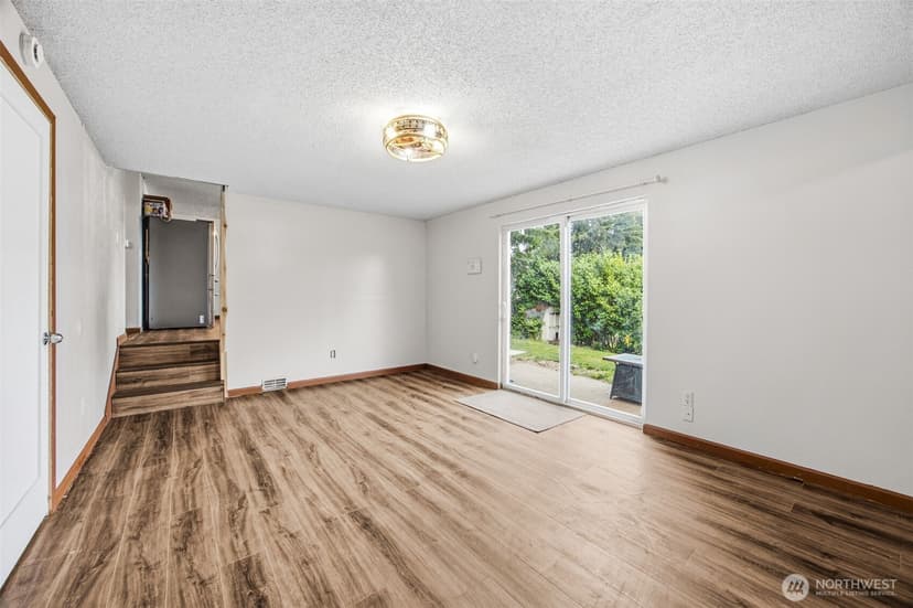 Property photo for 2519 151st Street E, Tacoma photo 11