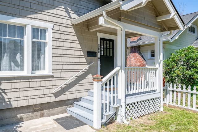 Property photo for 914 S M Street, Tacoma photo 2