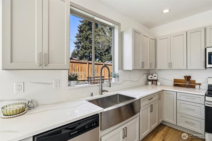 Property photo for 4051 E J St, Tacoma photo 14