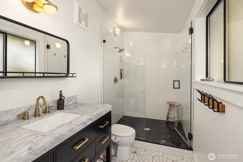 Property photo for 3727 77th Place SE, Mercer Island photo 19