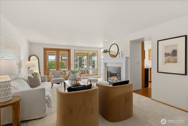Property photo for 233 3rd Avenue S #203, Edmonds photo 4