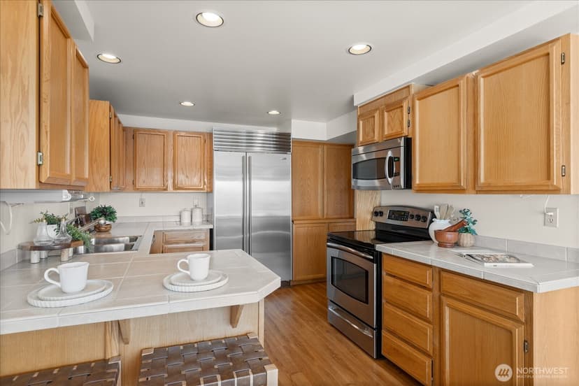 Property photo for 233 3rd Avenue S #203, Edmonds photo 8