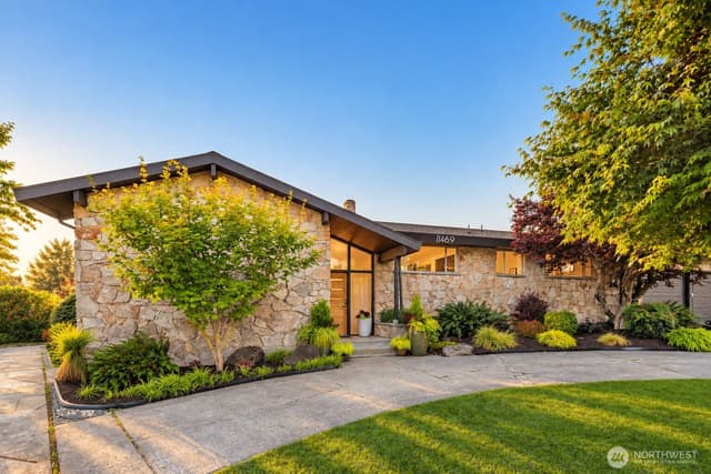 Property photo for 11469 Marine View Drive SW, Seattle photo 2