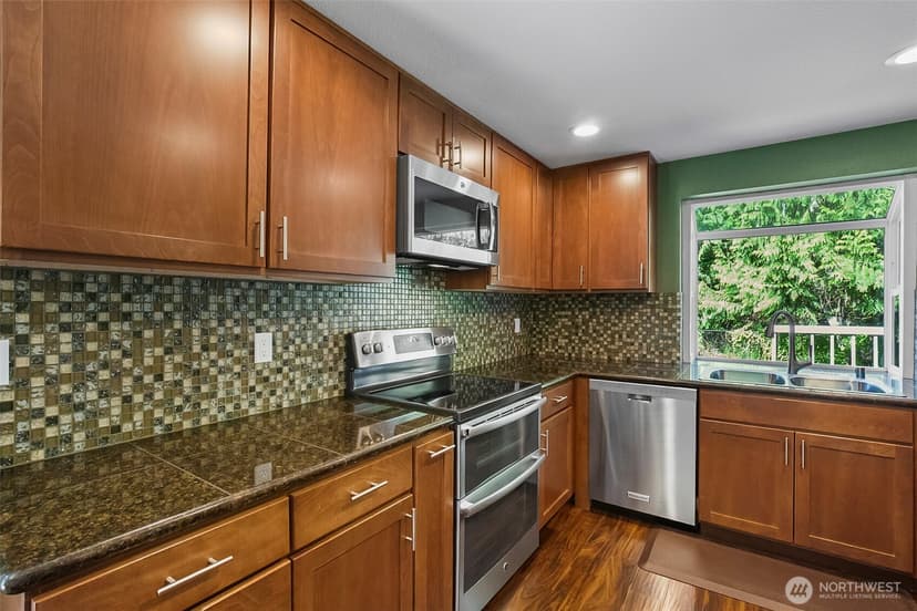 Property photo for 23822 35th Avenue W, Brier photo 11