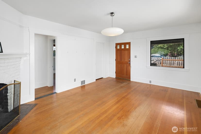 Property photo for 3410 37th Avenue SW, Seattle photo 6