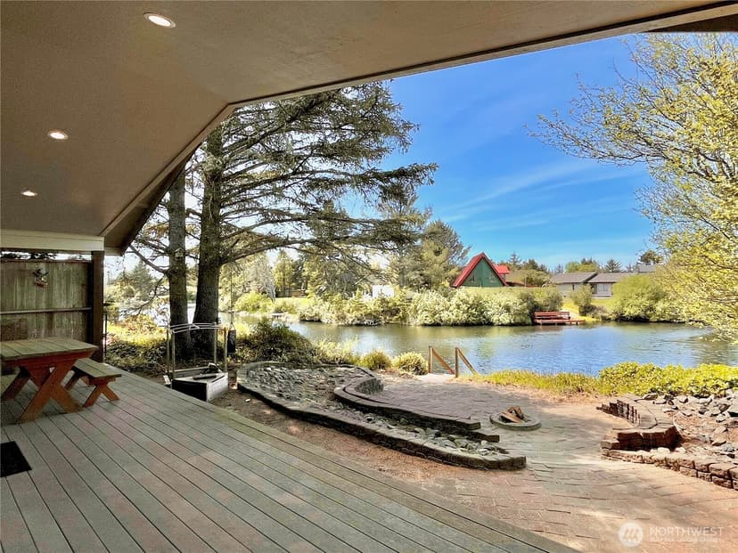 Property photo for 137 N Razor Clam Drive SW, Ocean Shores photo 3