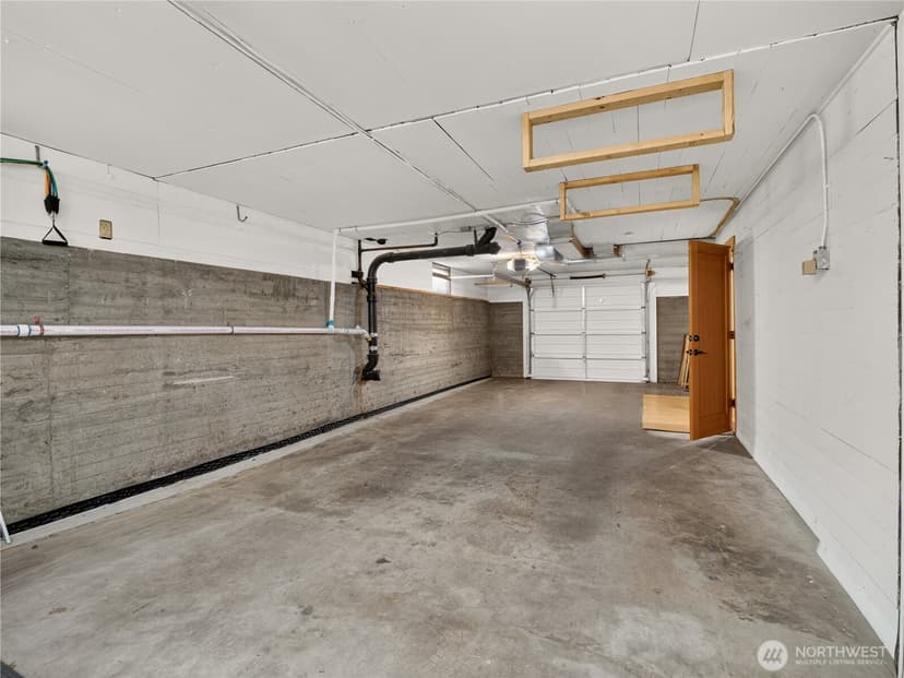 Property photo for 5547 38th Avenue NE, Seattle photo 27