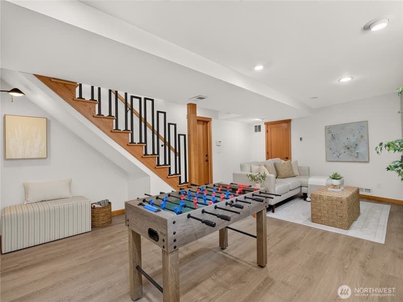 Property photo for 5547 38th Avenue NE, Seattle photo 24