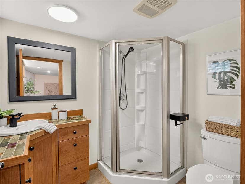 Property photo for 5547 38th Avenue NE, Seattle photo 26