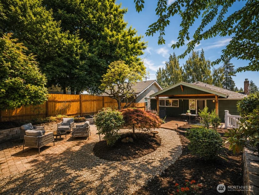 Property photo for 5547 38th Avenue NE, Seattle photo 34