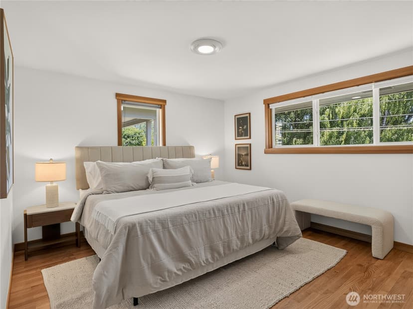 Property photo for 5547 38th Avenue NE, Seattle photo 17