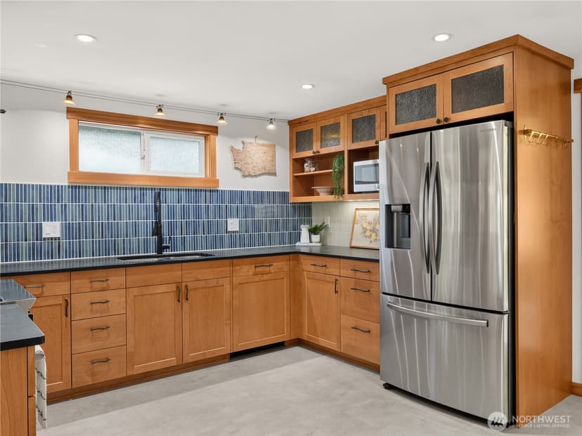 Property photo for 5547 38th Avenue NE, Seattle photo 14