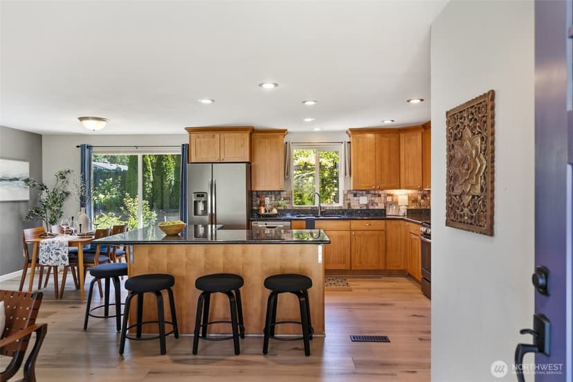 Property photo for 715 NE Redbud Lane, Bremerton photo 8