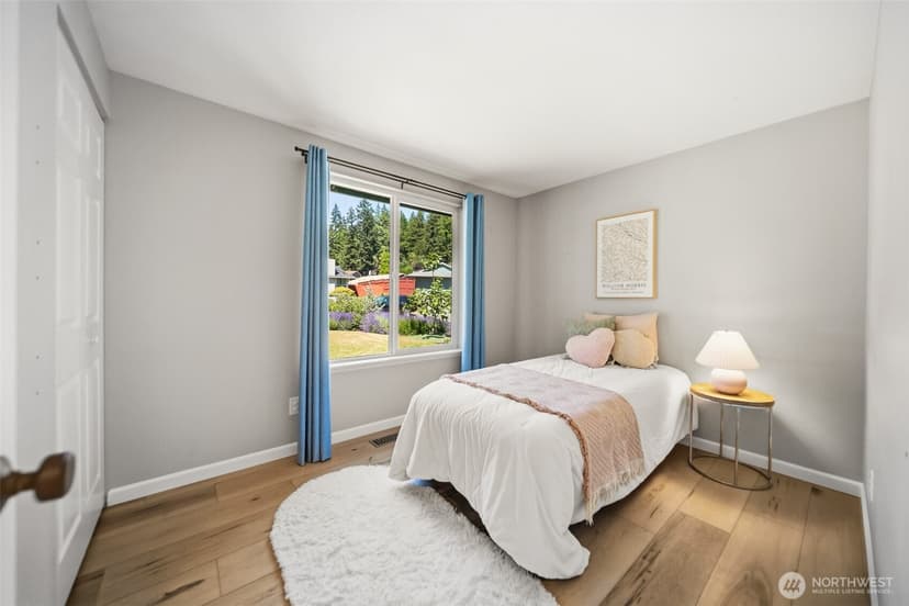 Property photo for 715 NE Redbud Lane, Bremerton photo 21
