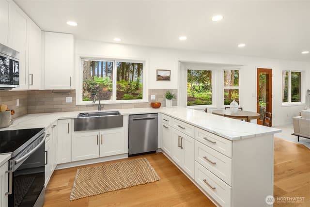 Property photo for 8934 218th Street SW, Edmonds photo 5