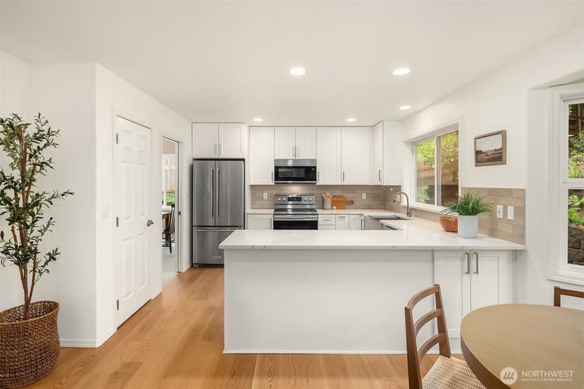 Property photo for 8934 218th Street SW, Edmonds photo 4
