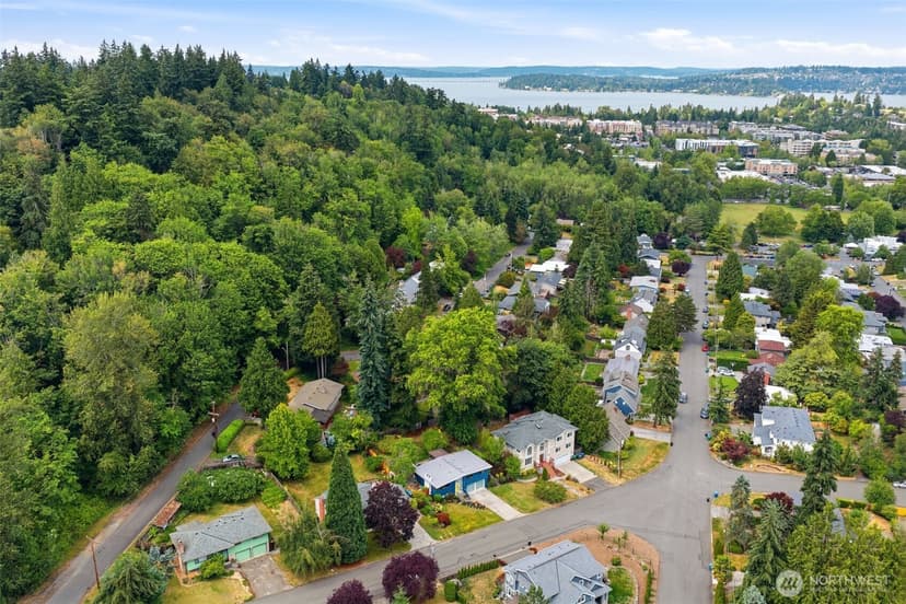 Property photo for 7616 SE 37th Place, Mercer Island photo 33