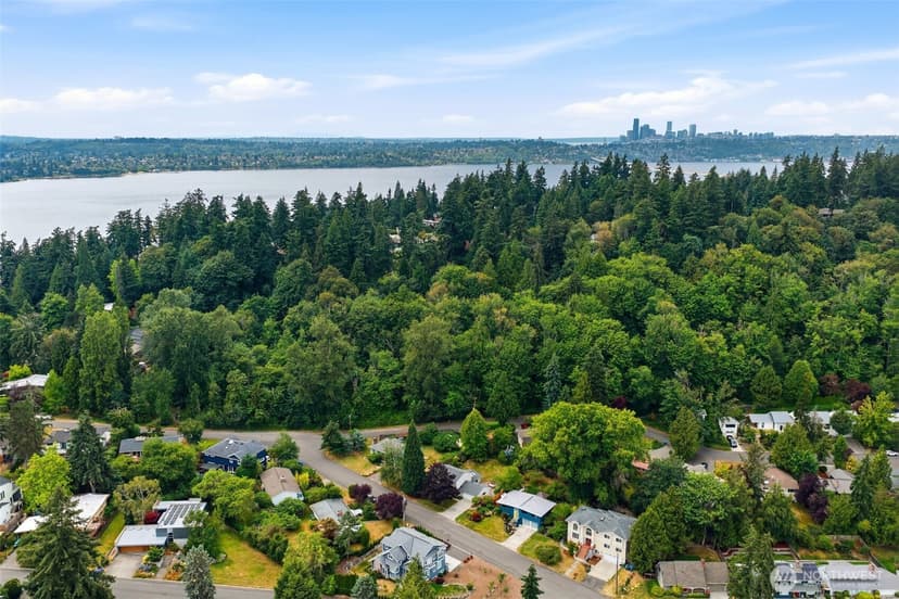 Property photo for 7616 SE 37th Place, Mercer Island photo 32