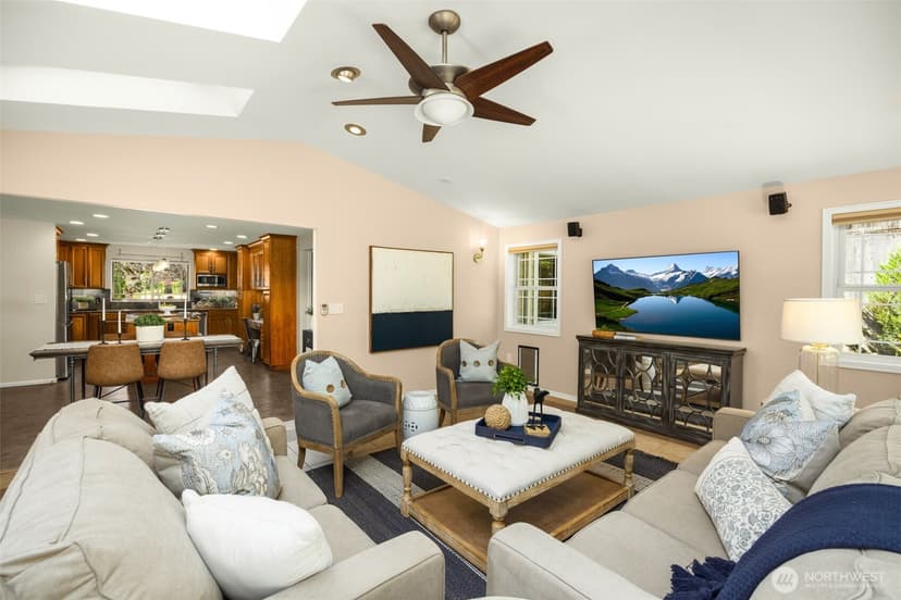 Property photo for 7616 SE 37th Place, Mercer Island photo 15