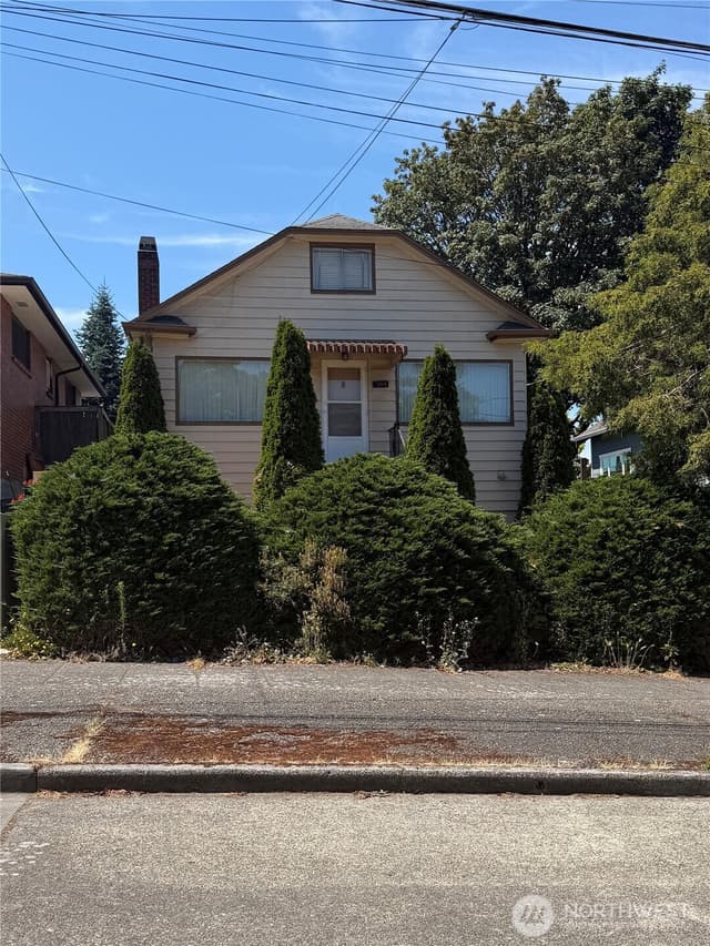Property photo for 3715 40th Avenue SW, Seattle
