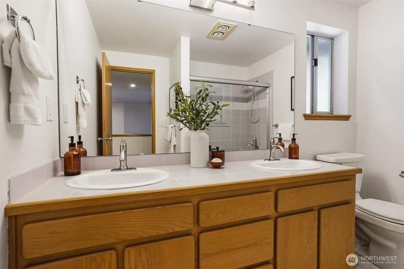 Property photo for 11540 Palatine Avenue N, Seattle photo 21
