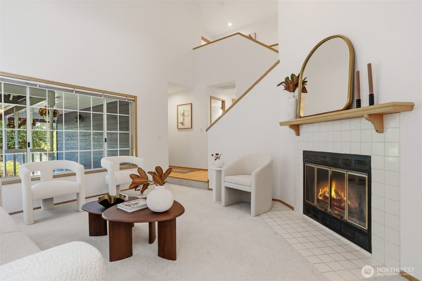Property photo for 11540 Palatine Avenue N, Seattle photo 4